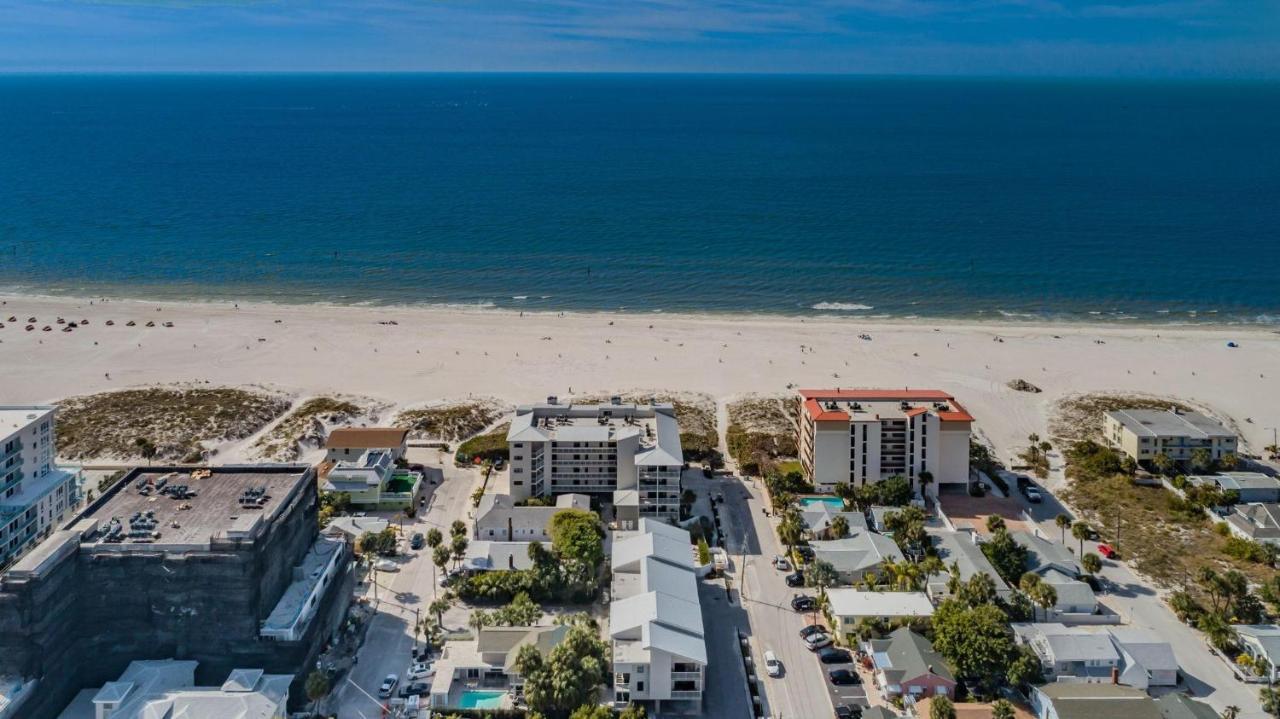 Fins Up In Clearwater Beach Exterior photo